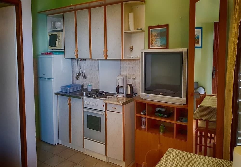 Mare - 50 m From Beach - H