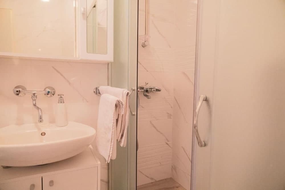 Novis - Close to the sea - A6 Isabell