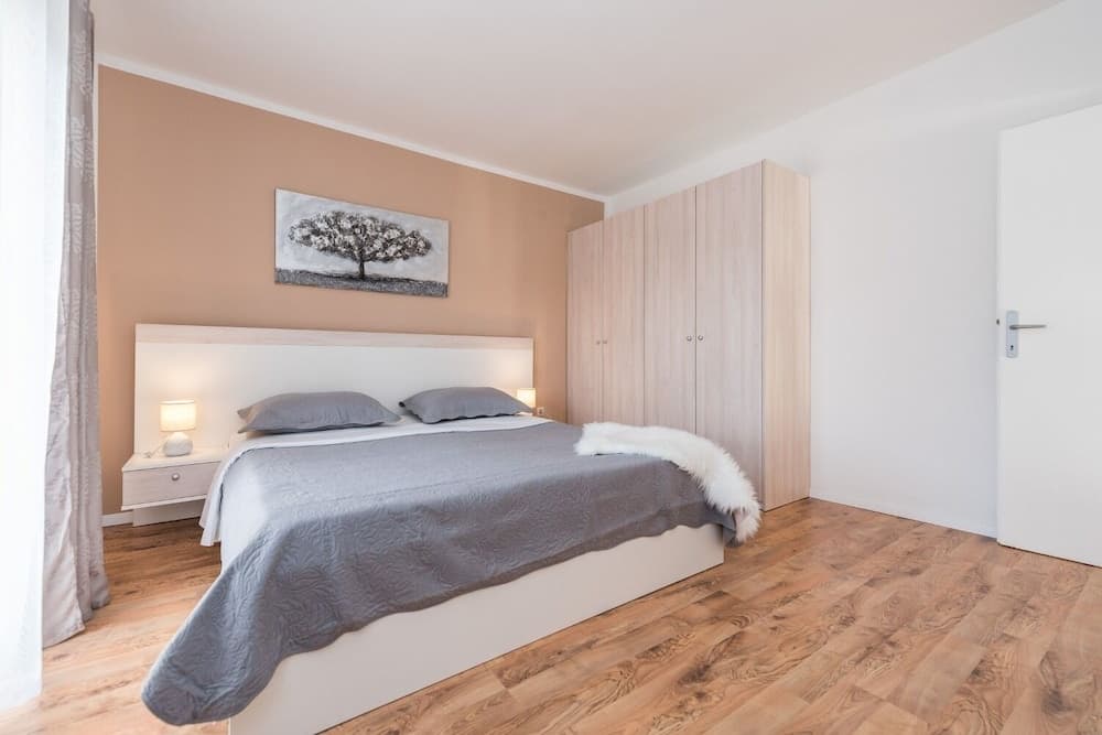 Oasis Village Villa - Heated Pool - H