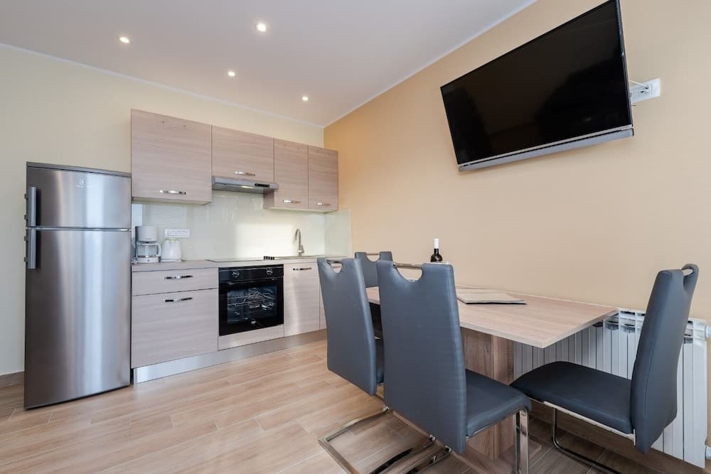 Tomo - Open Pool and Pool for Children - A7