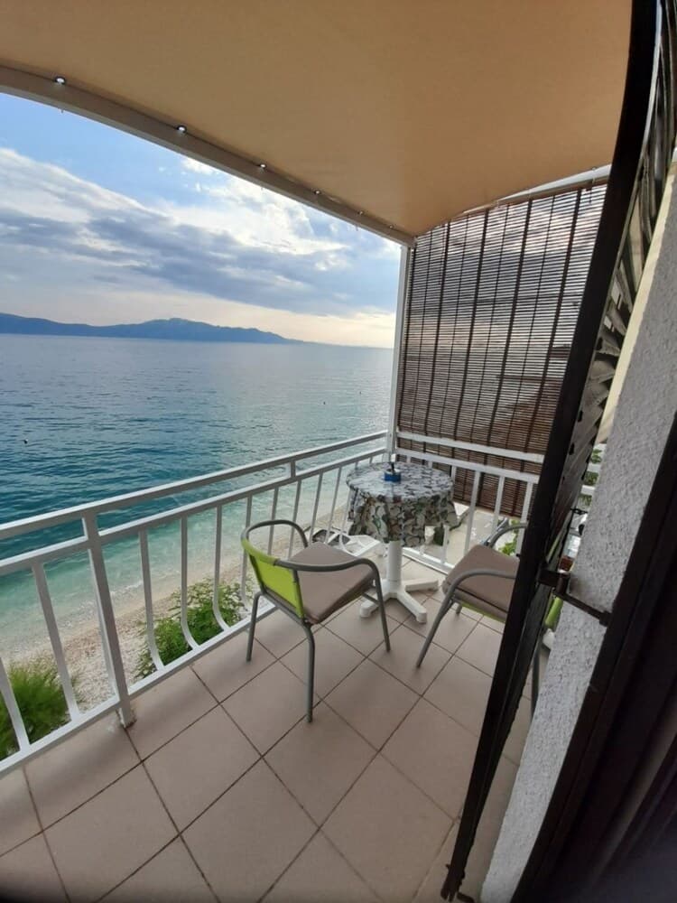 Danka - Afordable and at the Beach - SA1