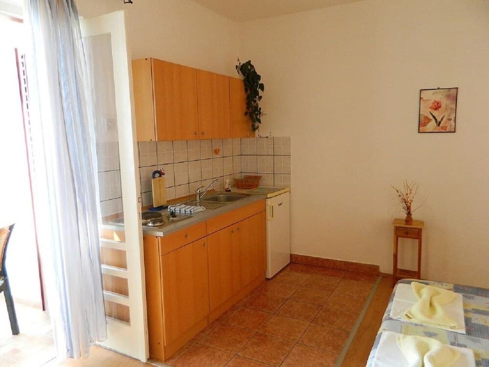 Ivan Z - 120m From the sea - SA4