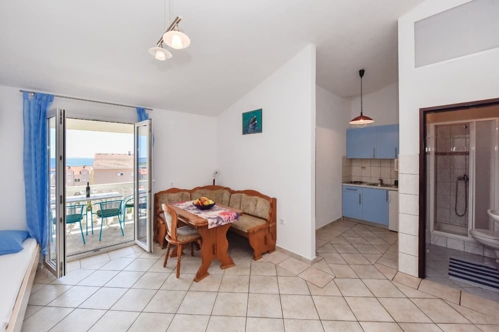 Mark - 200 m From sea - M4