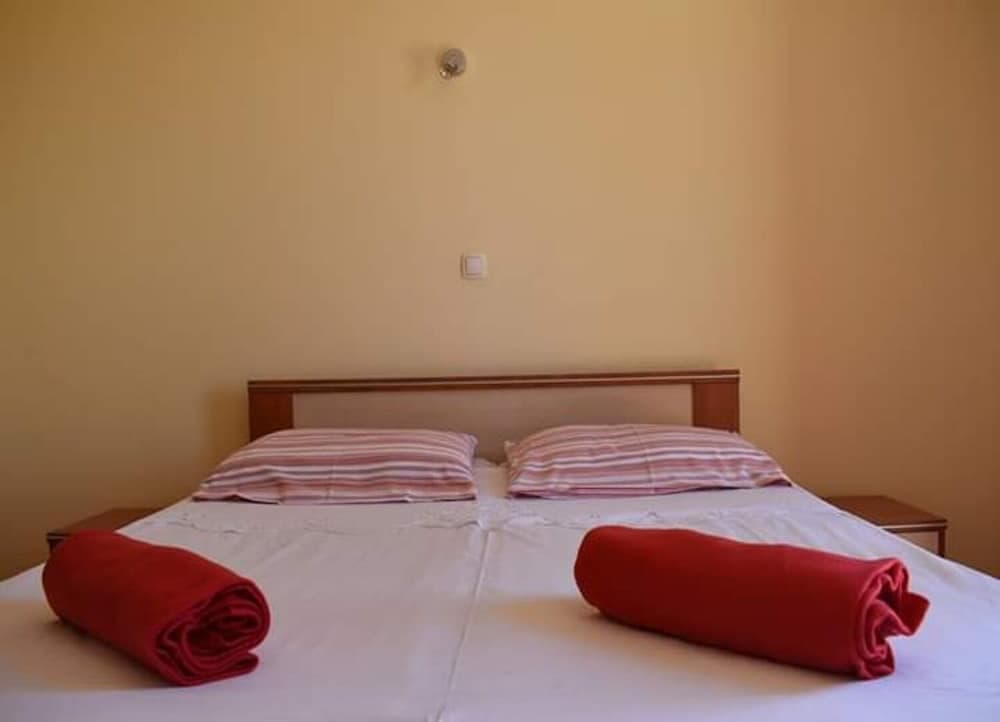 Mir - Close to Beach - A5