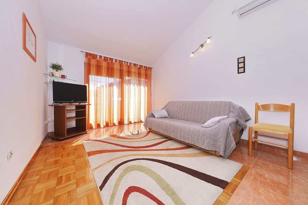 Buga - Close to the Beach & Comfortable - A1