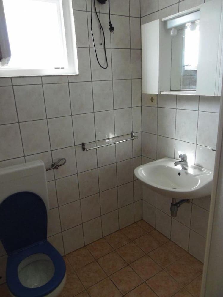 Zoki - Free Parking - A1 Mali