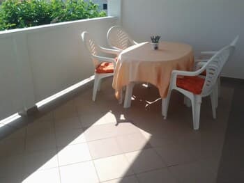 Ivan - With Garden - A2 Narancasti