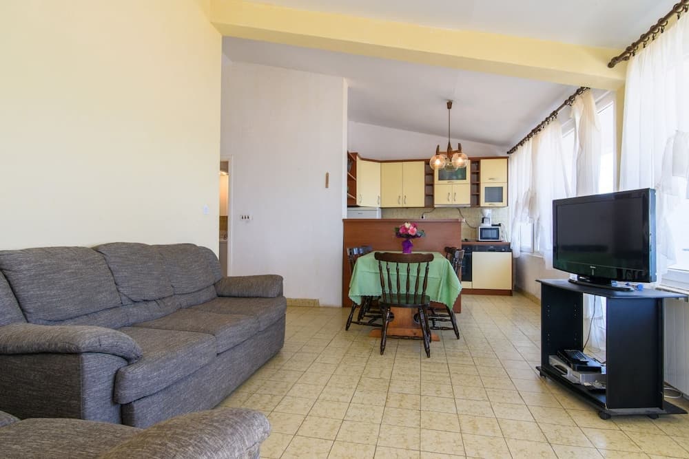 Petar - Great Location Close to the sea - A2 Gornji