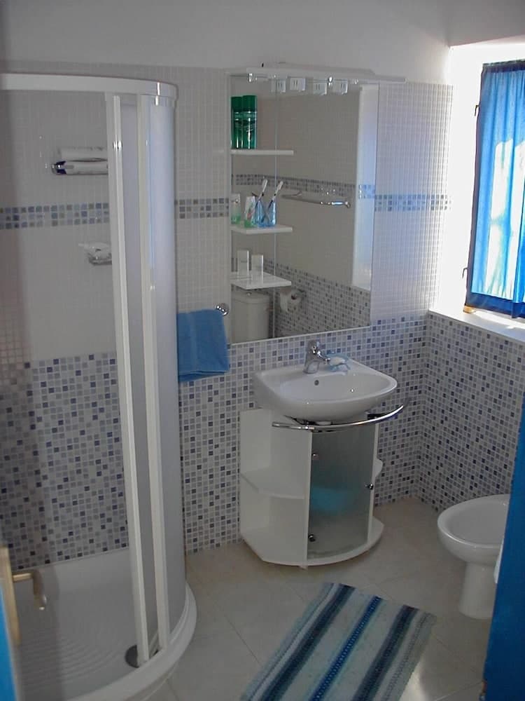 Miva - 60m From the sea - A