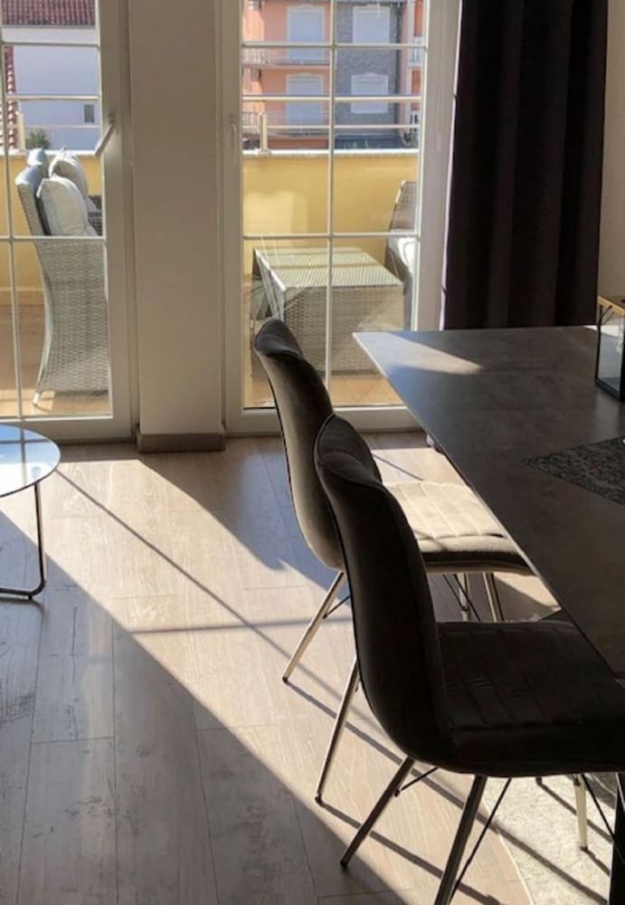 Josko - With Parking - A4 Denis