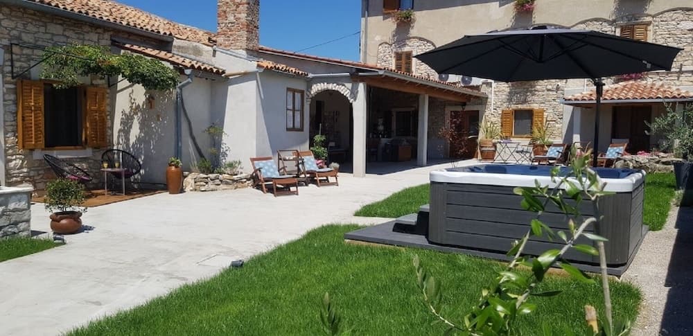 Perstel - With Parking - A4