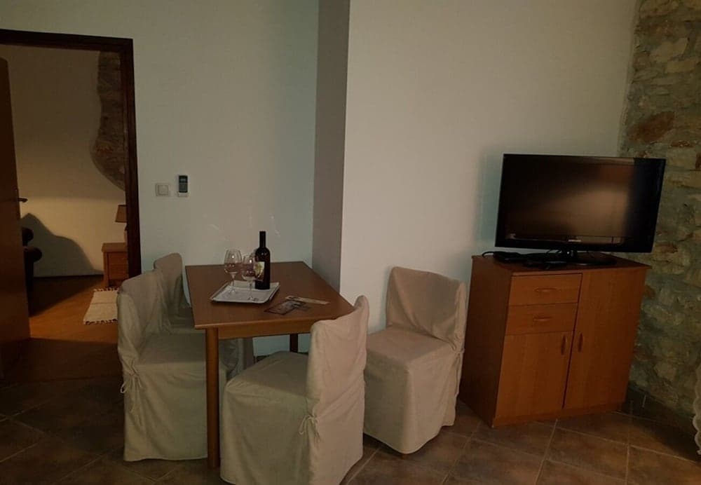 Perstel - With Parking - A4