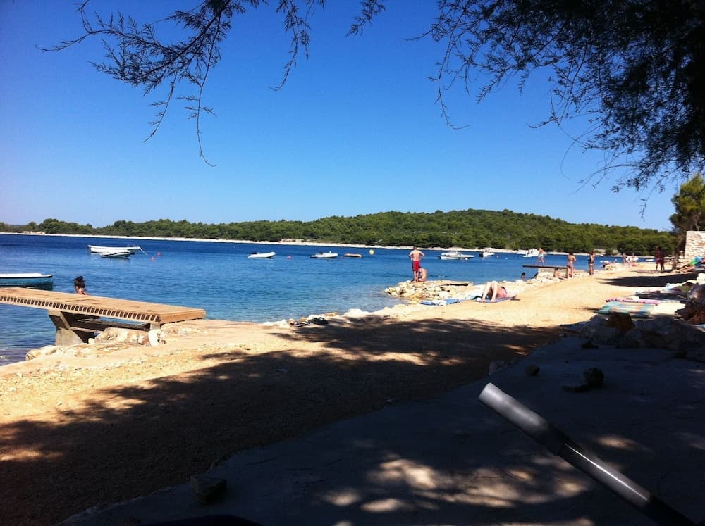 Glory - 80m From Beach - A1