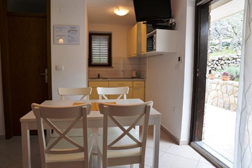 Forna - Free Parking - A3