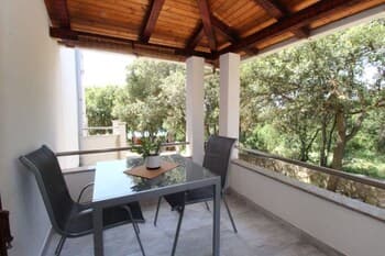 UGA - Perfect Location - SA3 - Ivona