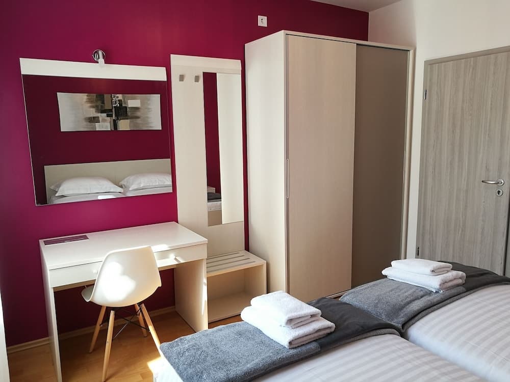 Ton - 200m From the sea - A2