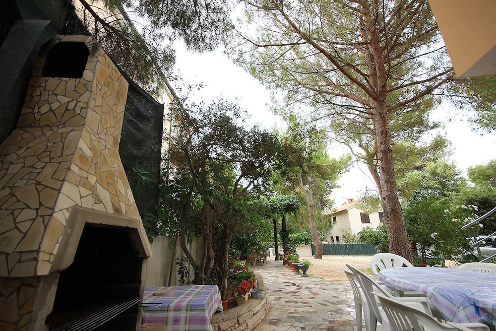 Dino - Apartments With hot tub - A2