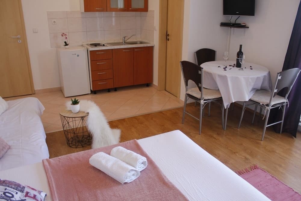 Mediterraneo - With own Parking Space - SA4