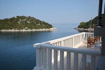 Mile - 10m From the sea - A6 President