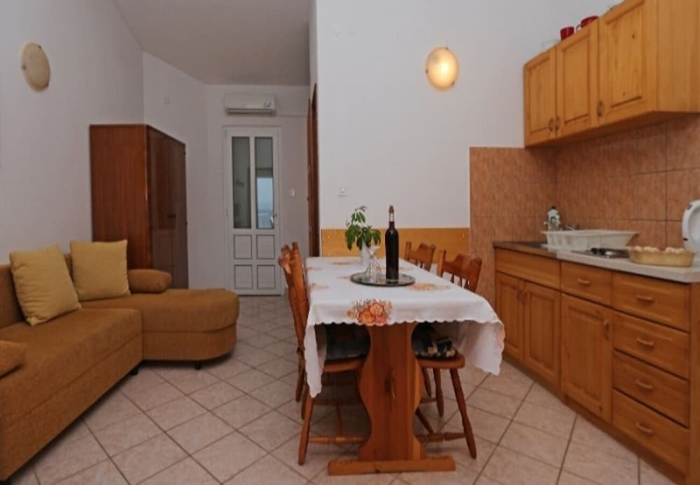 Tomo - 10 m From Beach - A1