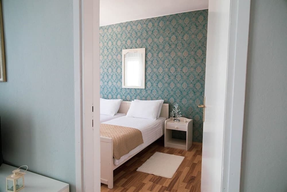 Novis - Close to the sea - A3 Maria