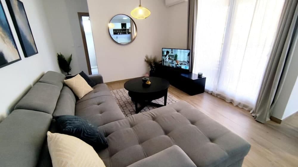 Plaza - Close to the Beach - A1