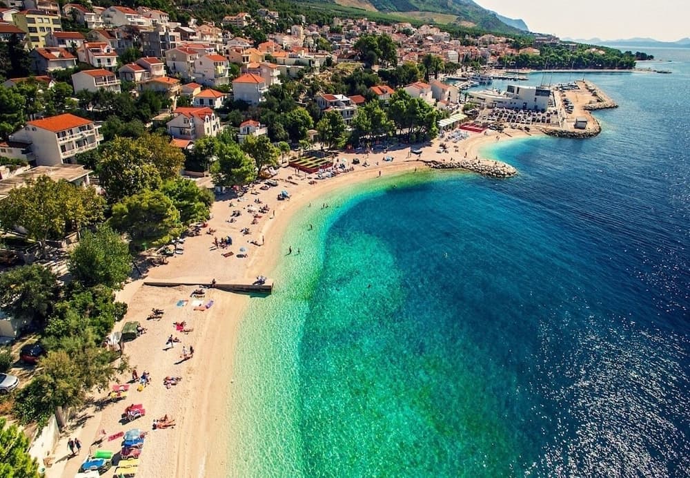 Bravo - 100 m From Beach - SA4