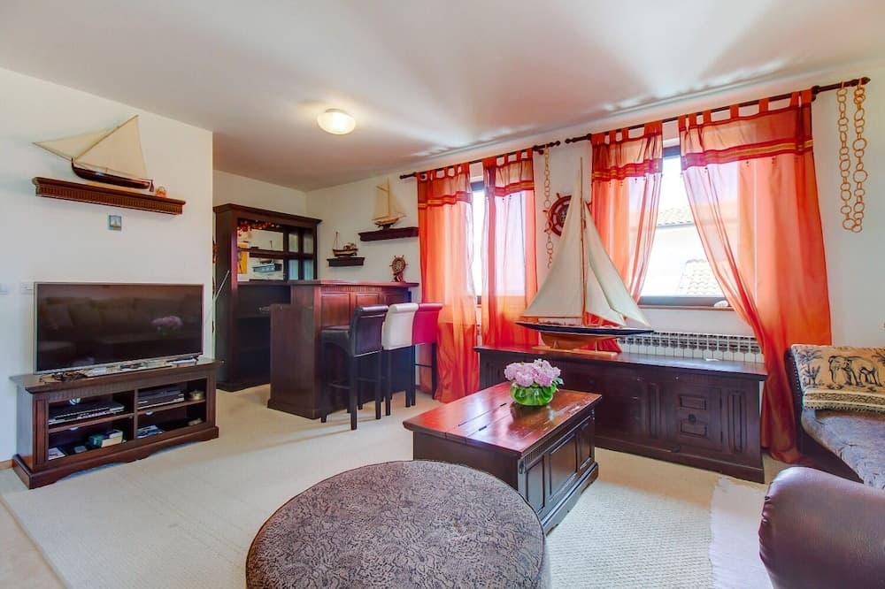 Eli - 100 m From sea - A2