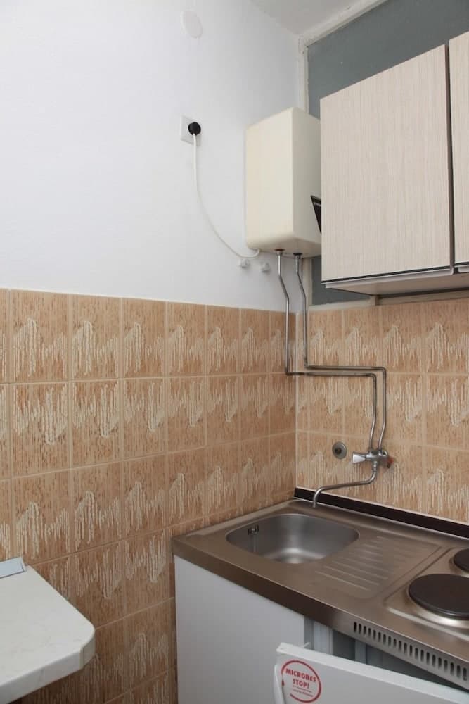 Tereza - in Center - A1