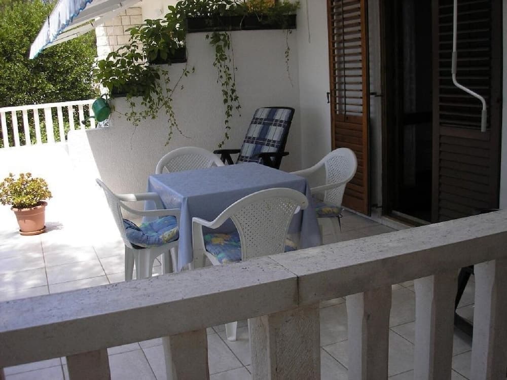 Zelko - With Garden - A2