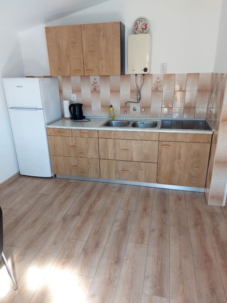 Sandra - 40m From the sea & Parking - A1