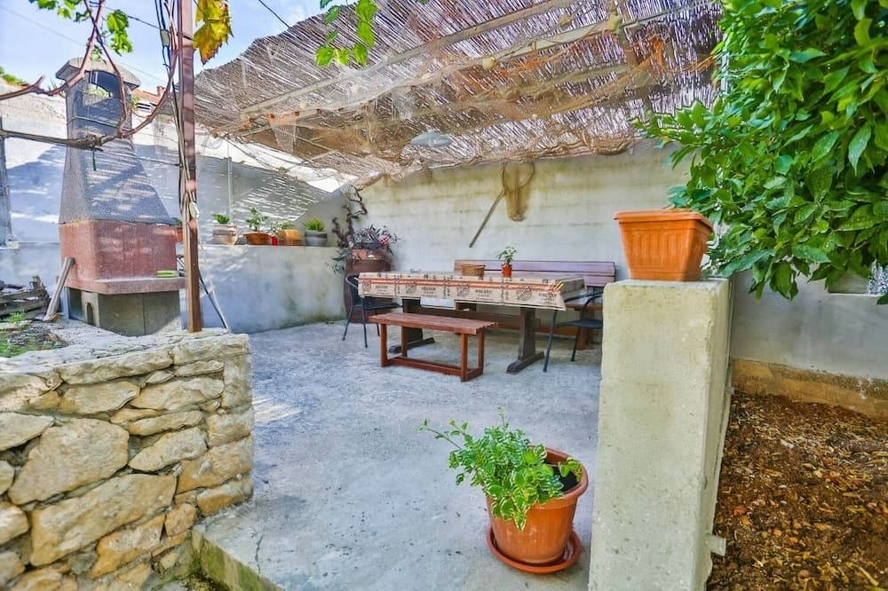 Mato - With Parking - A1