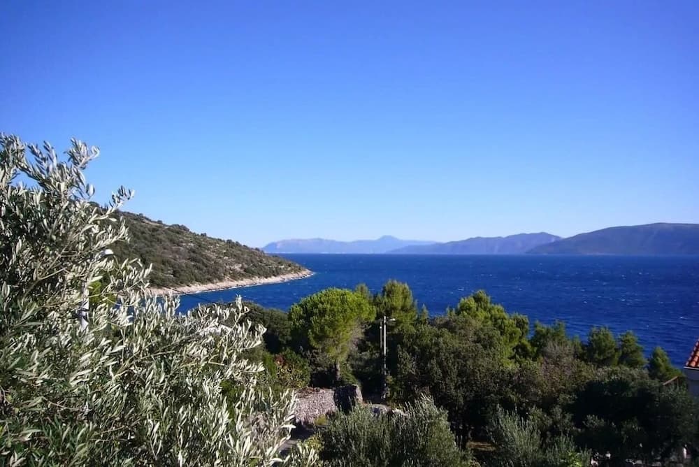 Griv - Close to the sea - A2