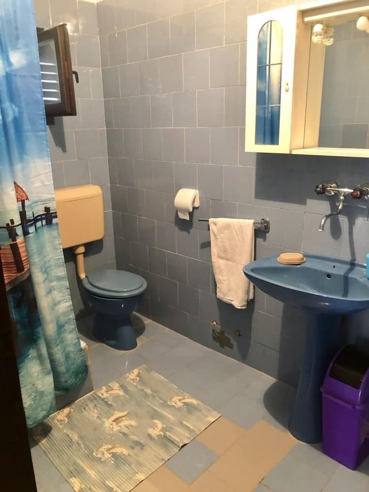 Kate - With Nice View - A1