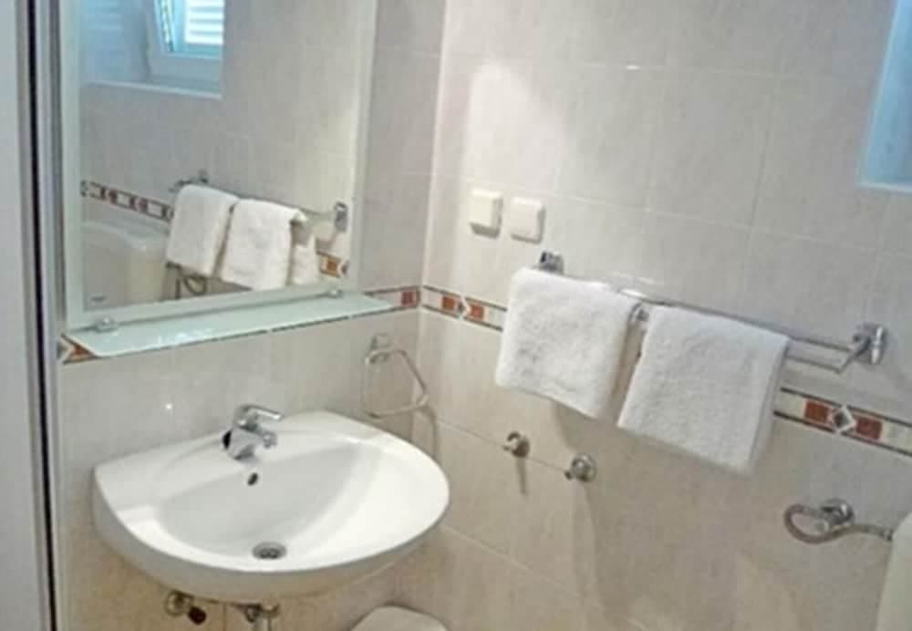 Vlado - 300 m From Pebble Beach - SA6