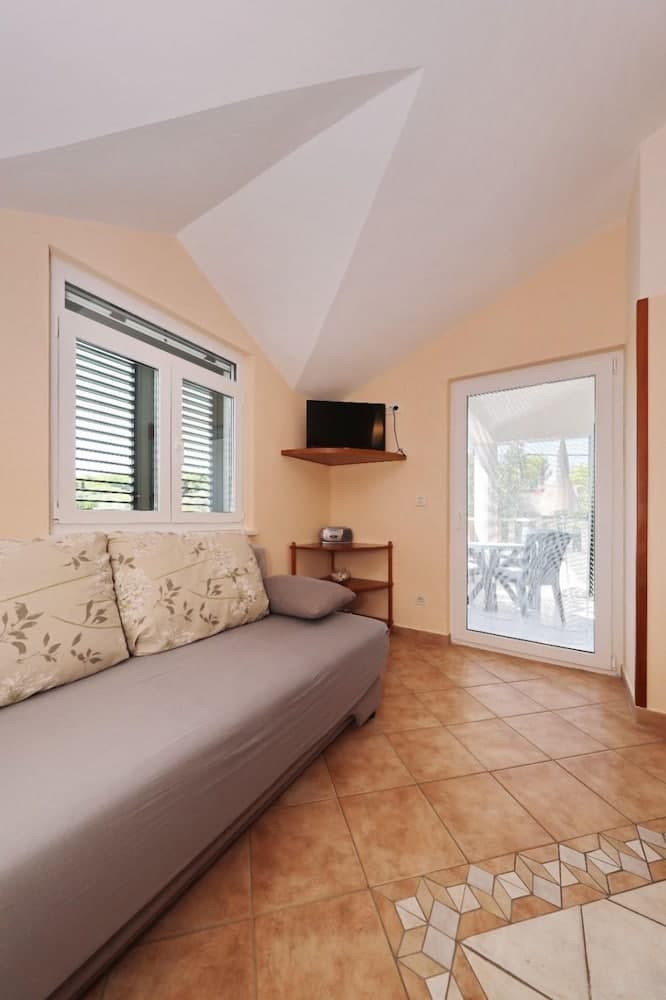 Suzana - Green Oasis - A2