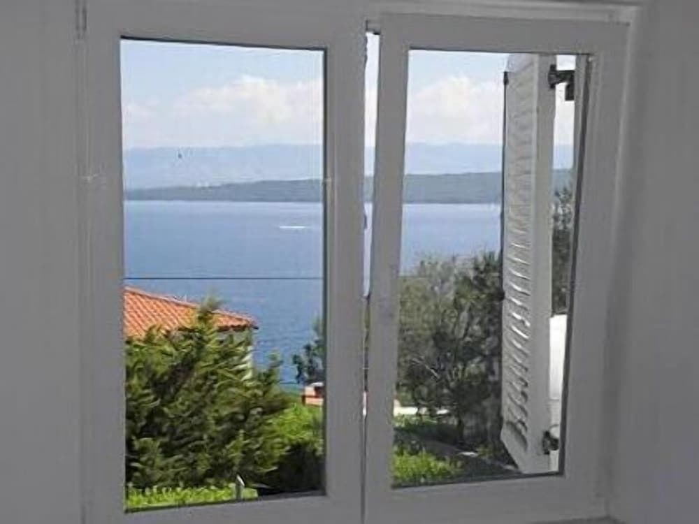 Mar - 30m From the sea With Parking - A2