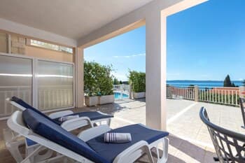 Rajna - 100 m From sea - A1 Crveni