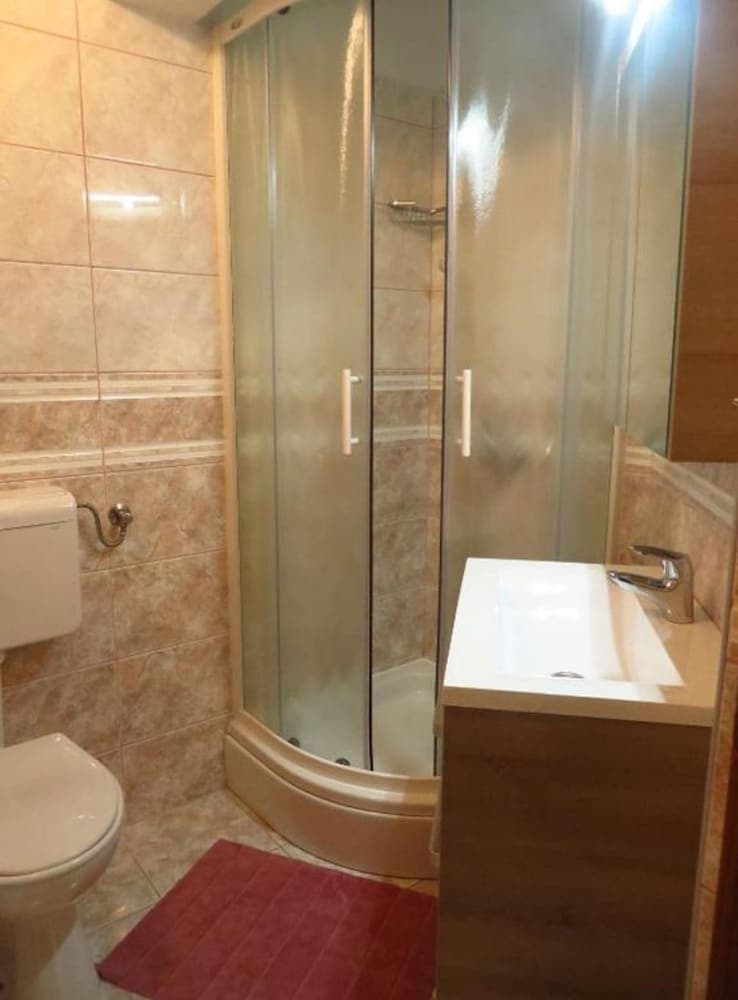 Dani 2 - With Parking - A1 Trešnja