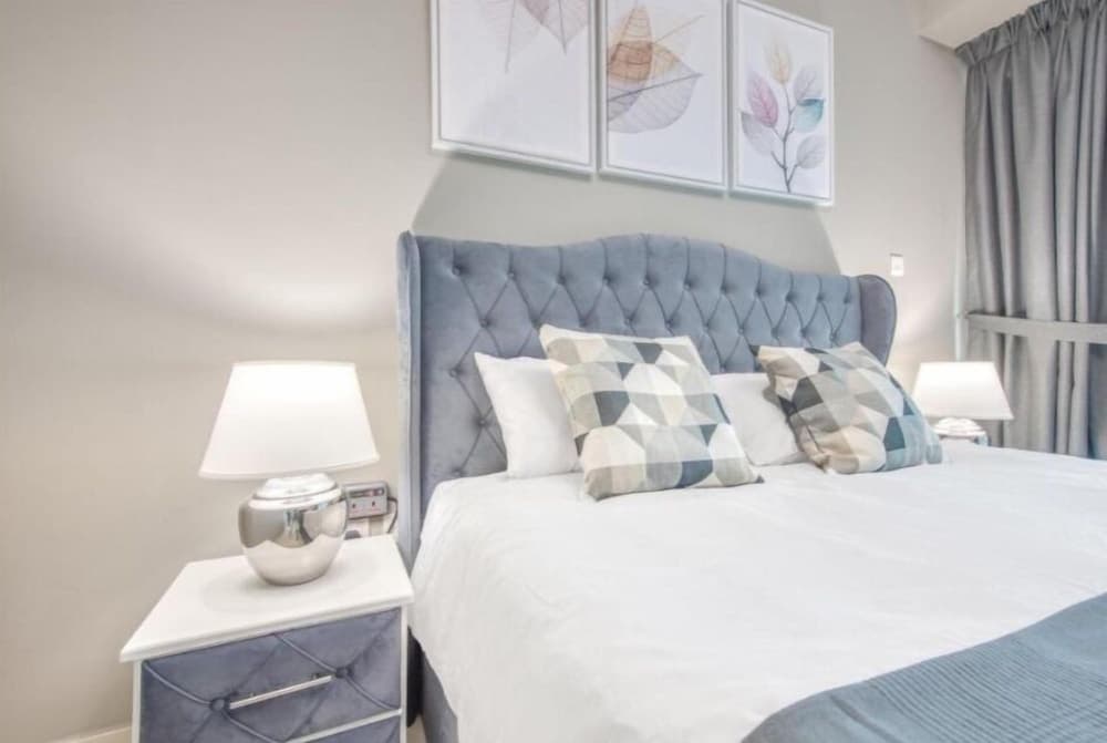 Luxurious 4 Bedroom Duplex Villa Apartment Near JBR