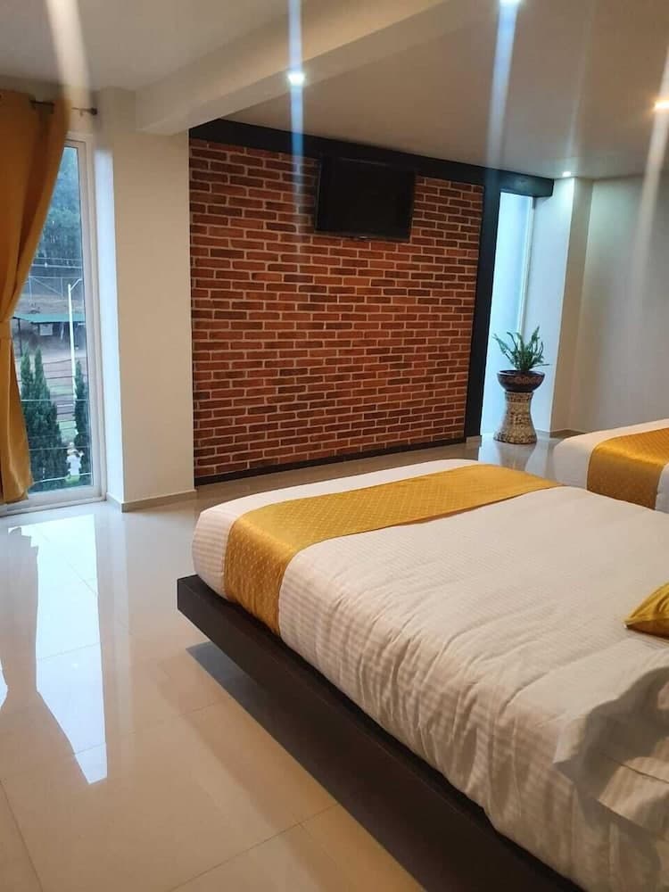 Hotel & Suites Dayan