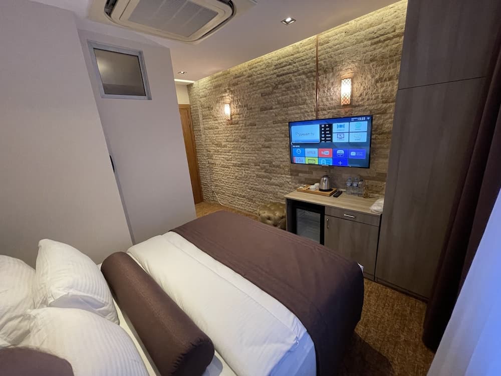 Weingart Seaside Hotel