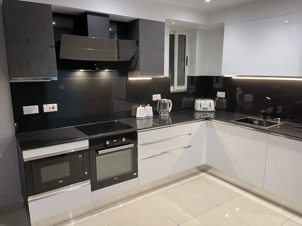 Spinola Bay 3-double Bed Near Beach Prime Location