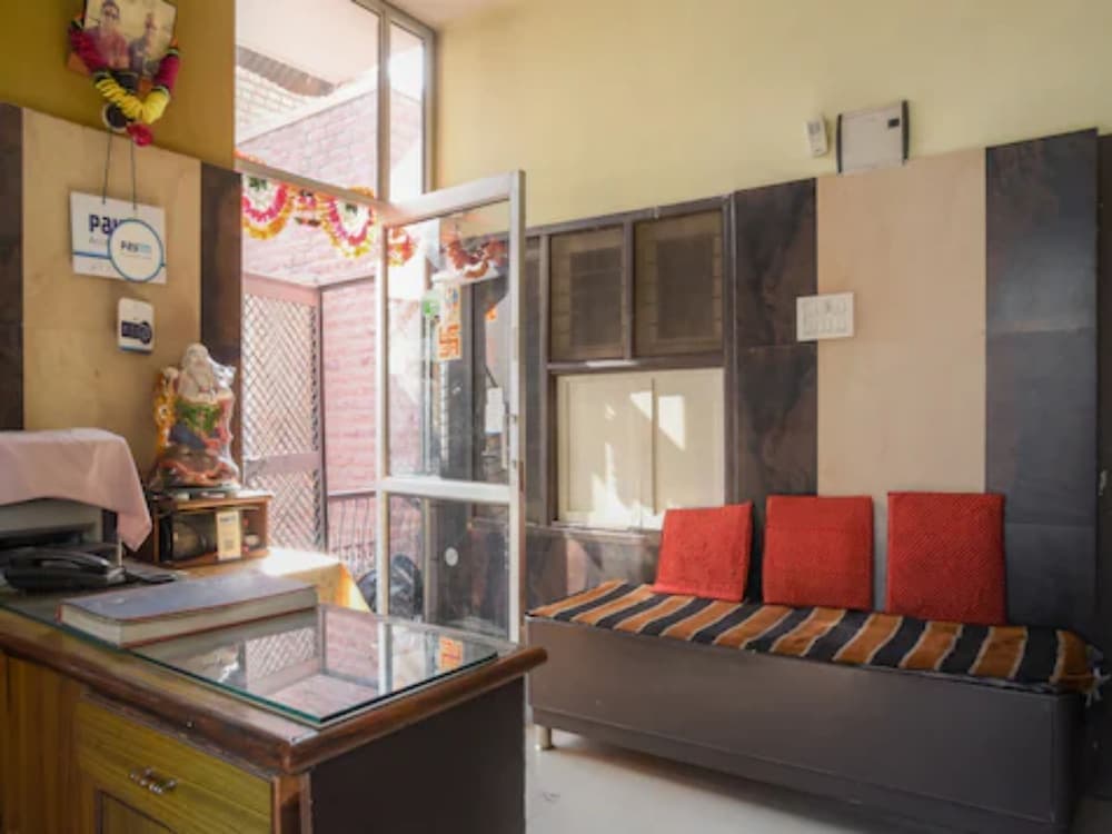 Goroomgo Polo Inn Jodhpur