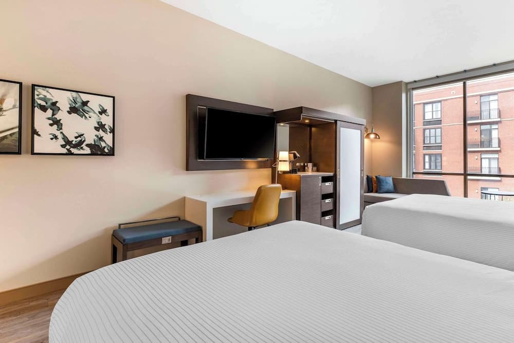 Cambria Hotel Savannah Downtown Historic District