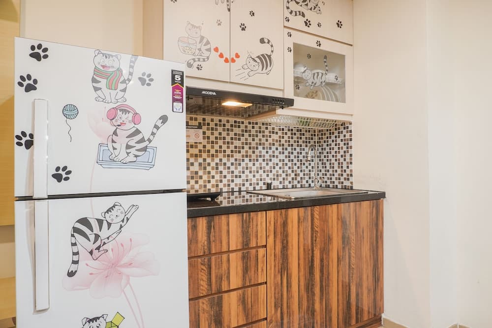 Comfort 1Br With Working Room At Meikarta Apartment