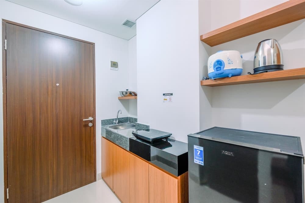 Well Furnished Studio At Transpark Cibubur Apartment