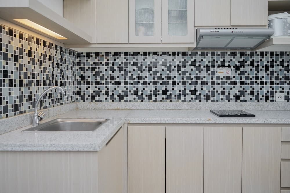 Modern Look And Comfy 2Br At Casa De Parco Apartment