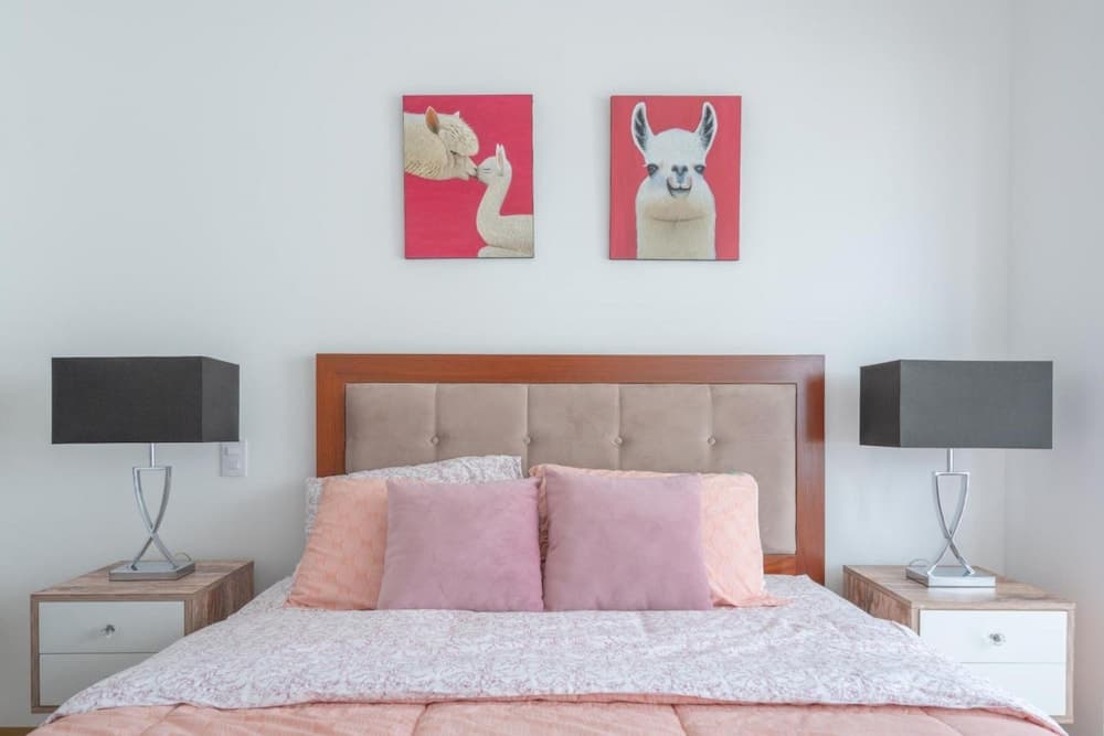 Exclusive Penthouse With Private Rooftop Jacuzzi BBQ Game Room