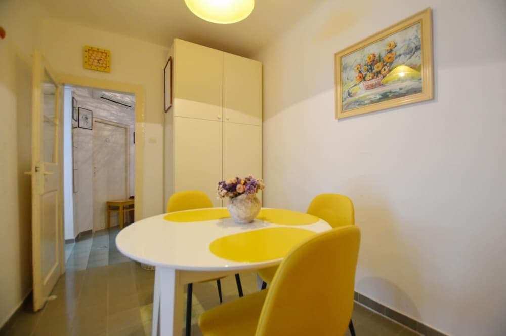 Amici in Rovinj With 1 Bedrooms and 1 Bathrooms